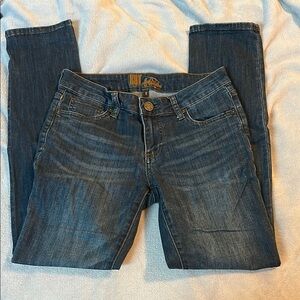Kut from the Kloth Blue Jeans with Distressed Look